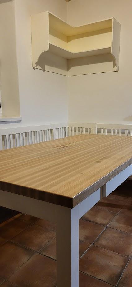 1. Jídelní sestava - rohová lavice se stolem s bukovou deskou - PražskýTruhlář.cz jídelní sestava
